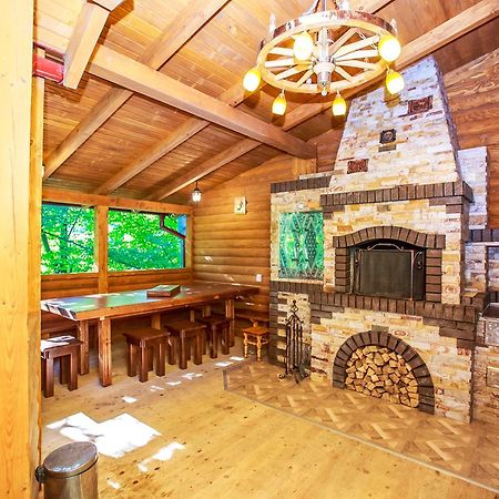 Cottage Berdo ヤレムチャ エクステリア 写真