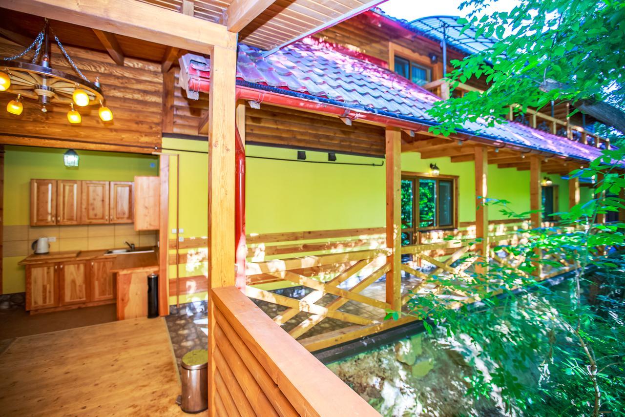 Cottage Berdo ヤレムチャ エクステリア 写真
